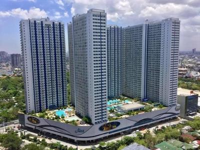 Luxurious City Getaway in Makati - 41m2 Corner Condo with Balcony City View
