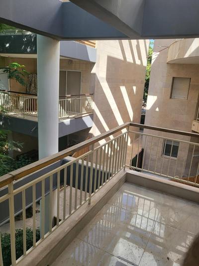 oR-Ya Suite- Royal Park