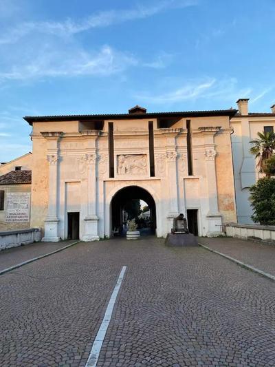 Alla Torre - Room & Private Bathroom