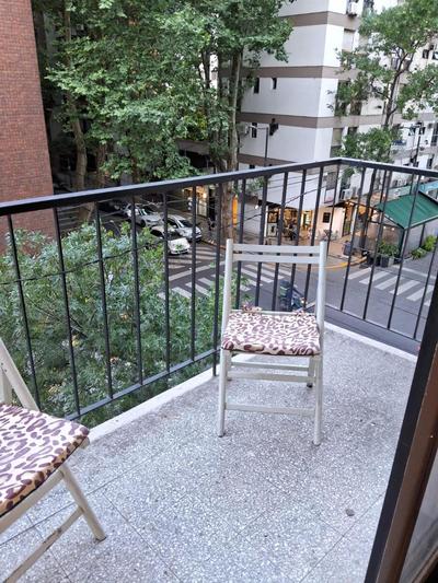 Agradable departamento con balcón Zona embajada USA Rural Bosques de Palermo