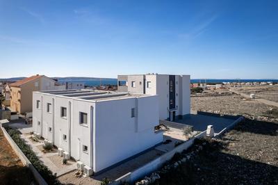Roris House