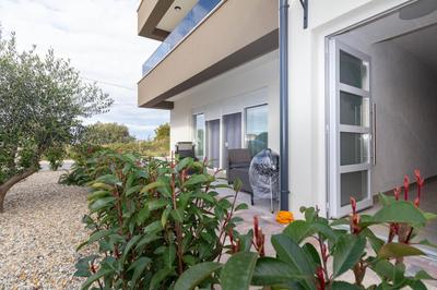 Apartment Vita Mare with pool near the beach - TA Leut Agency