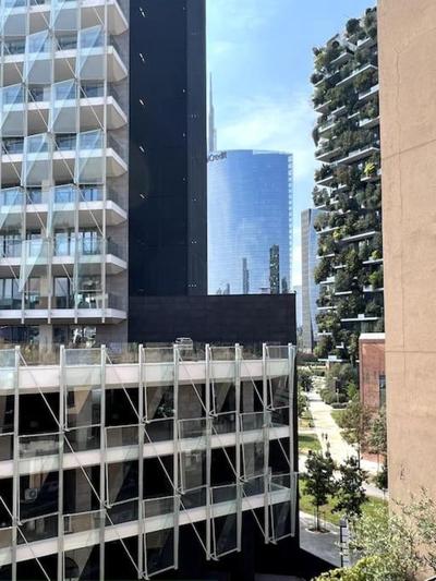 Vertical Forest View Apartment