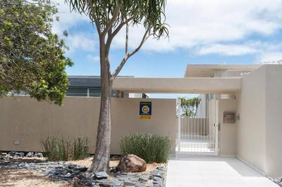 Camps Bay Grace - Villa with pool and ocean views
