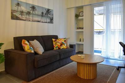 Piraeus Two Bedroom Apt The Coastal Nest