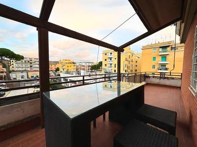 10 Min to Metro Cozy Apartment Near City Center