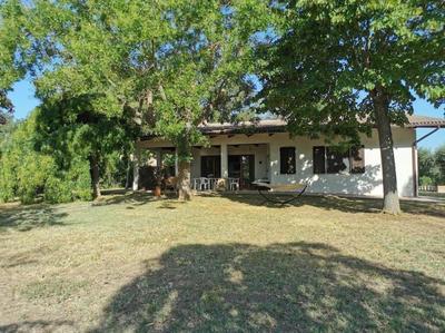 Casa Rosa, villa di campagna con piscina