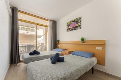 Salou Chill Cozy Warm Pool Port Aventura