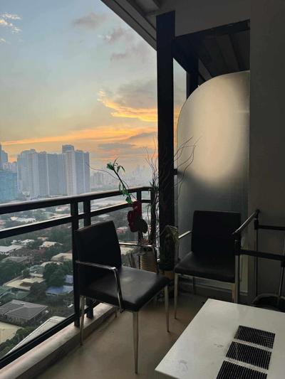 Gramercy Residences Elegant Cozy 58th Floor 2BR Spacious
