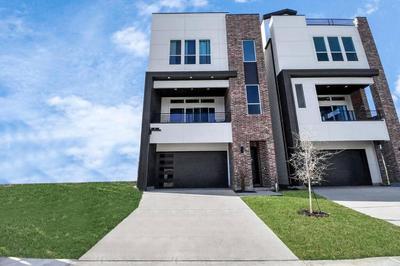 Downtown Luxury Home - 2 mins from restaurants, parks and leisure centres