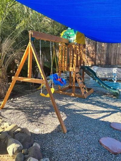 2 or 3 Rooms, Private Bath, Family and Pet Friendly