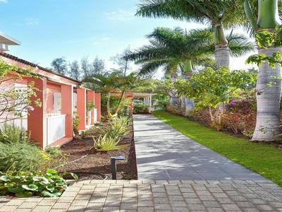 Villa Maspalomas Lux | Luxury Retreat in Gran Canaria | Private Heated Pool | Wonderdul Terrace with Dining Area and BBQ | Minutes from Popular areas of Ma
