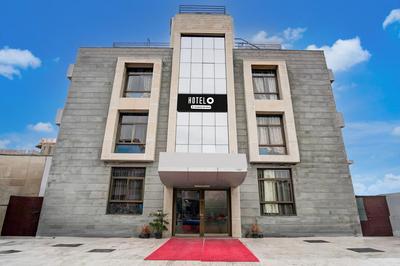 Super Hotel O Krishna Nagar Near Sawai Man Singh Stadium formerly Lal Kothi