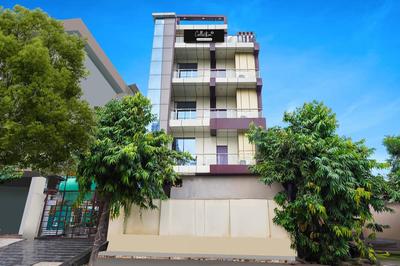 Collection O Sector 117 Noida