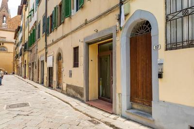 Modern Loft 1 min to Basilica of Santa Croce
