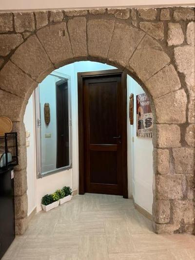 San Peter Door