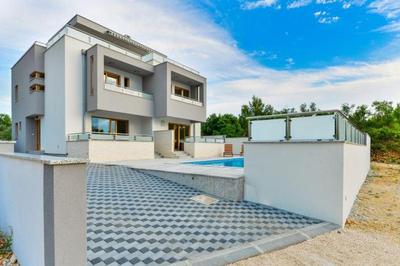Villa with pool, 50 m from the sandy beach - ID 2209 by Traveler tourist agency Krk