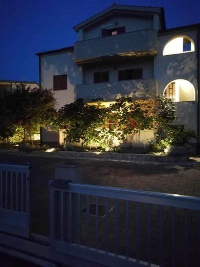Apartments Privlaka