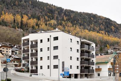 Paradeis Apartments