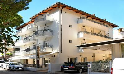 Hotel Edera - in pieno Centro a pochi passi dal Mare