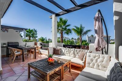 Sunset Golf Resort - With Pool and Parking