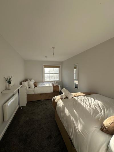 Large 2-Bedroom Apartment, Liverpool City Centre - Sleeps up to 10