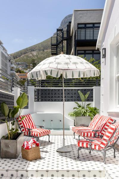 Petit Pineapple House