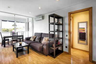 Apto en la playa a 20 min en tren de Barcelona