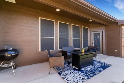 New Modern Bohemian Home Minutes from Epic Waters Indoor Park, Andretti Indoor Karting & Games, AT&T Stadium, Globe Life, Six Flags, Texas Life