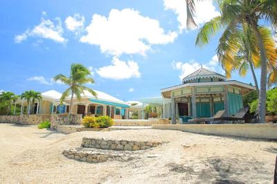 Beautiful Oceanfront Villa, Pool !!!