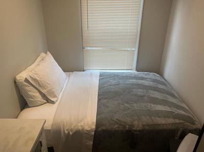 House share private room