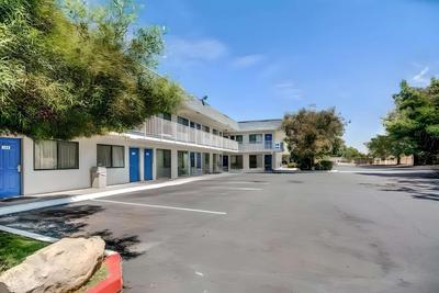 Super 8 by Wyndham Tracy, Foto 2