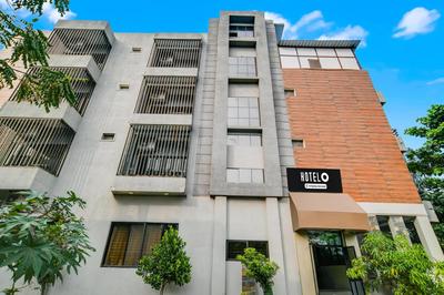 Super Collection O Indore Near Omax City 1