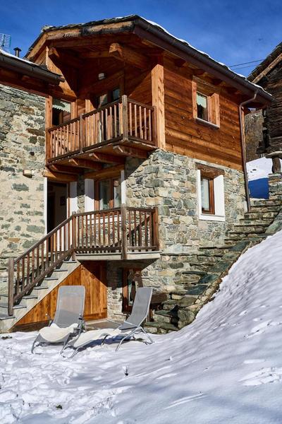 MCX Vacation Rental - MAISON LOZ duplex in typical village in Valtournenche with modern comforts just 2 minutes from the cable cars!