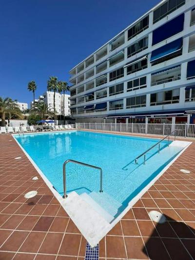 Cosy Pool View Apartment Tinache