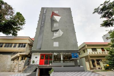 Super Townhouse THE CINCO HOTEL NEAR ESI HOSPITAL ( SR NAGAR)