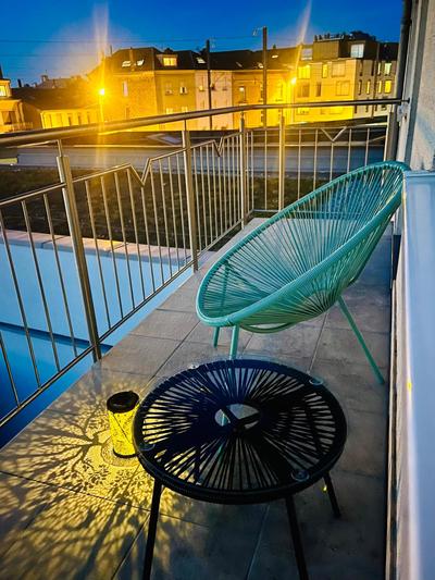 Comfy stay in modern 2-bdr apartment near downtown