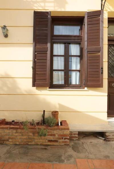 Efi Cozy Loft with Courtyard in Central Ermoupoli