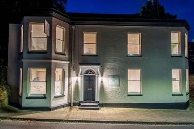 Thetford Hive Aparthotel Deluxe Suite 5