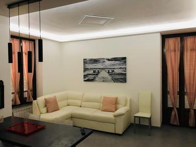 Beautiful three-room apartment in the historic center