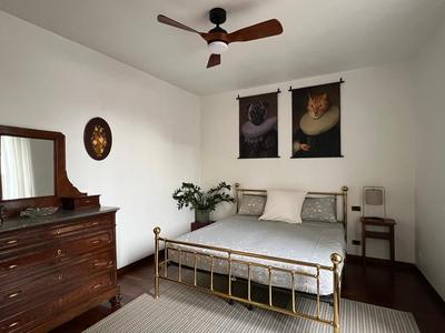 city center 2 bedroom apt