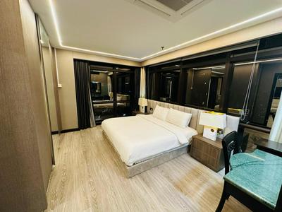 TAHEEENS SUITE at TIMES SQUARE