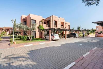 Marrakech flat with swimming pool & sunny garden