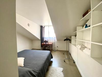 Sant Ambrogio Courtyard Room in shared flat