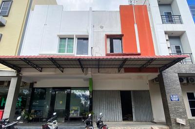 RedDoorz Plus Near SP Plaza Batu Aji Batam