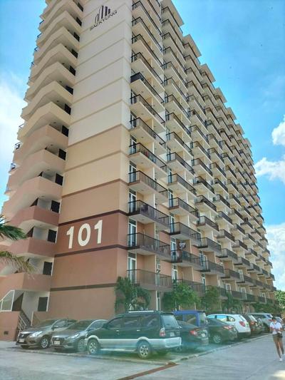 Spacious Minimalist Condo