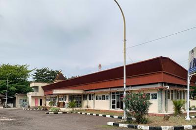 Hotel Mangku Putra Merak Mitra RedDoorz