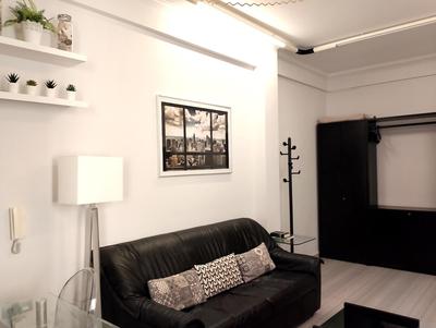 Minimal Downtown Apartment A