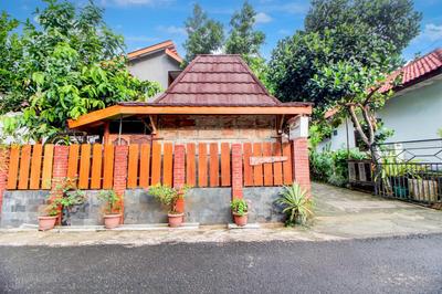 OYO 94377 Maryam Homestay Syariah 2