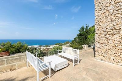 Spectacular Villa with pool and tennis court